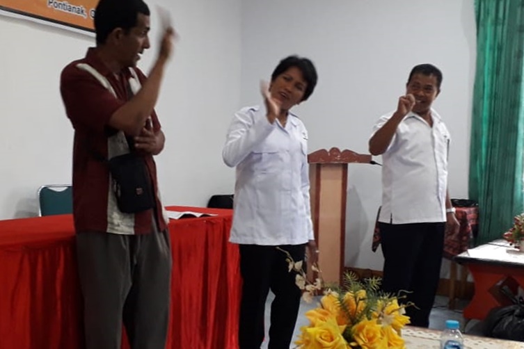 Maximizing People with Deaf and Speech Disabilities (PDSRW) Communication, Government Holds Sign Language System Training