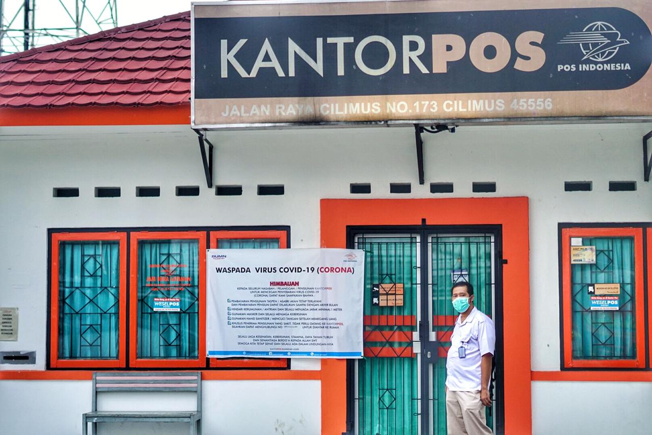Sebersit Kisah Pembagian Bansos dari Sudut Jawa Barat