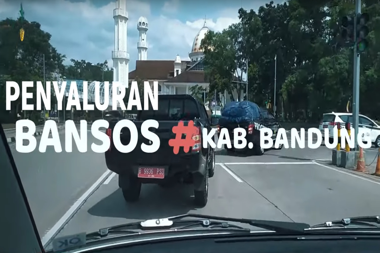 Balai Lansia "Budhi Dharma" Bagikan Bansos di Cimahi dan Bandung