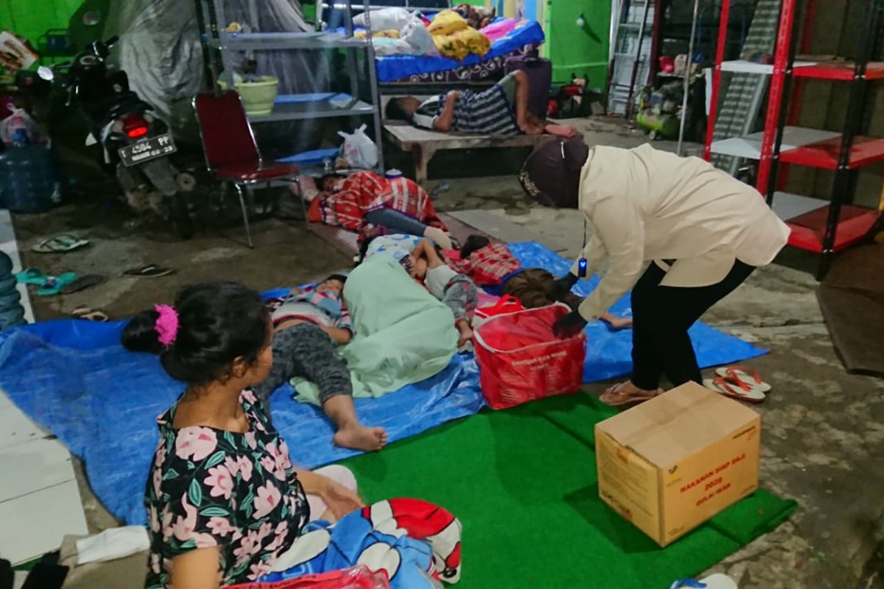 Kementerian Sosial Distribusikan Bantuan Logistik Korban Banjir Pebayuran Kabupaten Bekasi