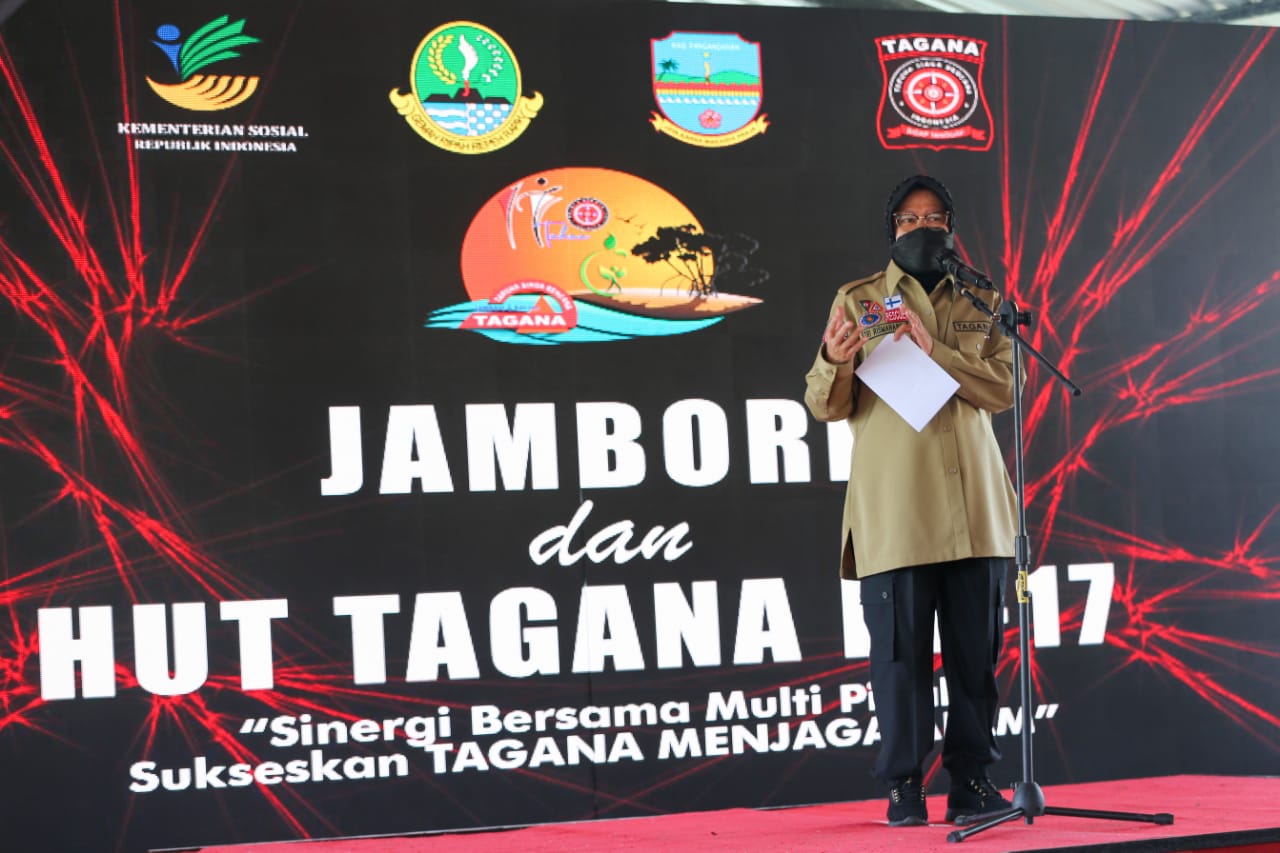 Social Affairs Minister Risma Testifies Tagana's Presence in the Community