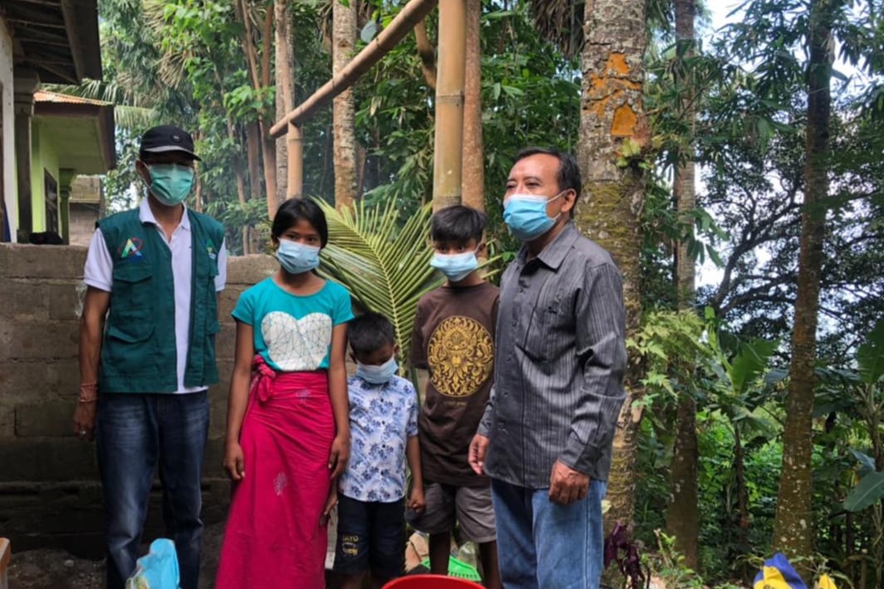 UPT Balai Anak Paramita Beri Penjangkauan Bagi 3 Anak Terlantar di Tempat Terpencil