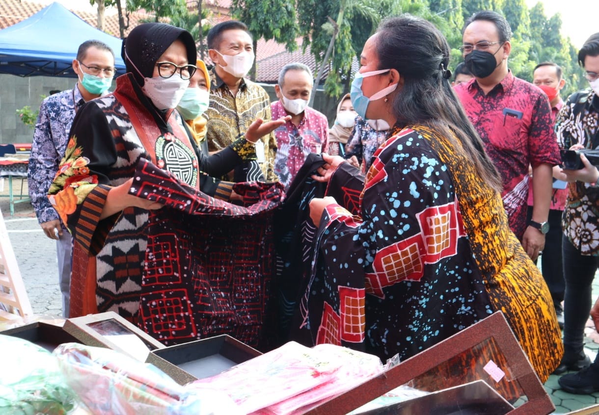 Balai Besar Disabilitas Kartini Luncurkan Batik Motif Risma