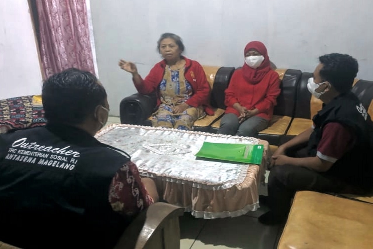 MoSA Returns Troubled Indonesian Migrant Workers from Malaysia