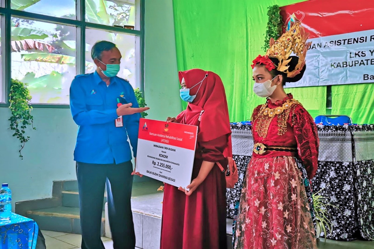 Balai Budhi Dharma Salurkan ATENSI bagi Penyandang Disabilitas di Purwakarta