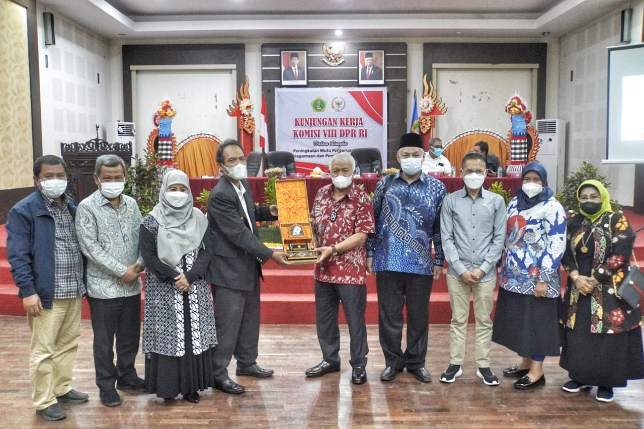 Receiving Aspiration, MoSA and Commission VIII DPR RI Visit IAHN Mataram