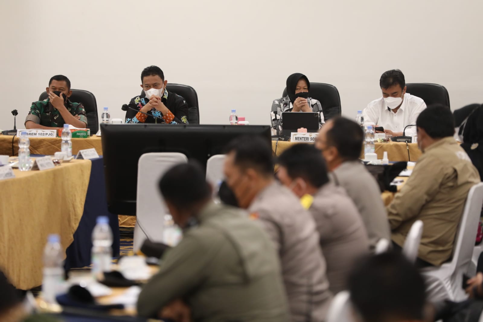 Pimpin Rapat Koordinasi Kepala Daerah, Mensos Siap Bantu Kebutuhan Lumbung Sosial 4 Daerah di Kalteng