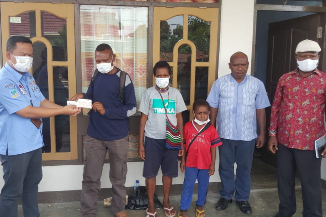 Kemensos Salurkan Santunan Ahli Waris Korban KKB di Intan Jaya