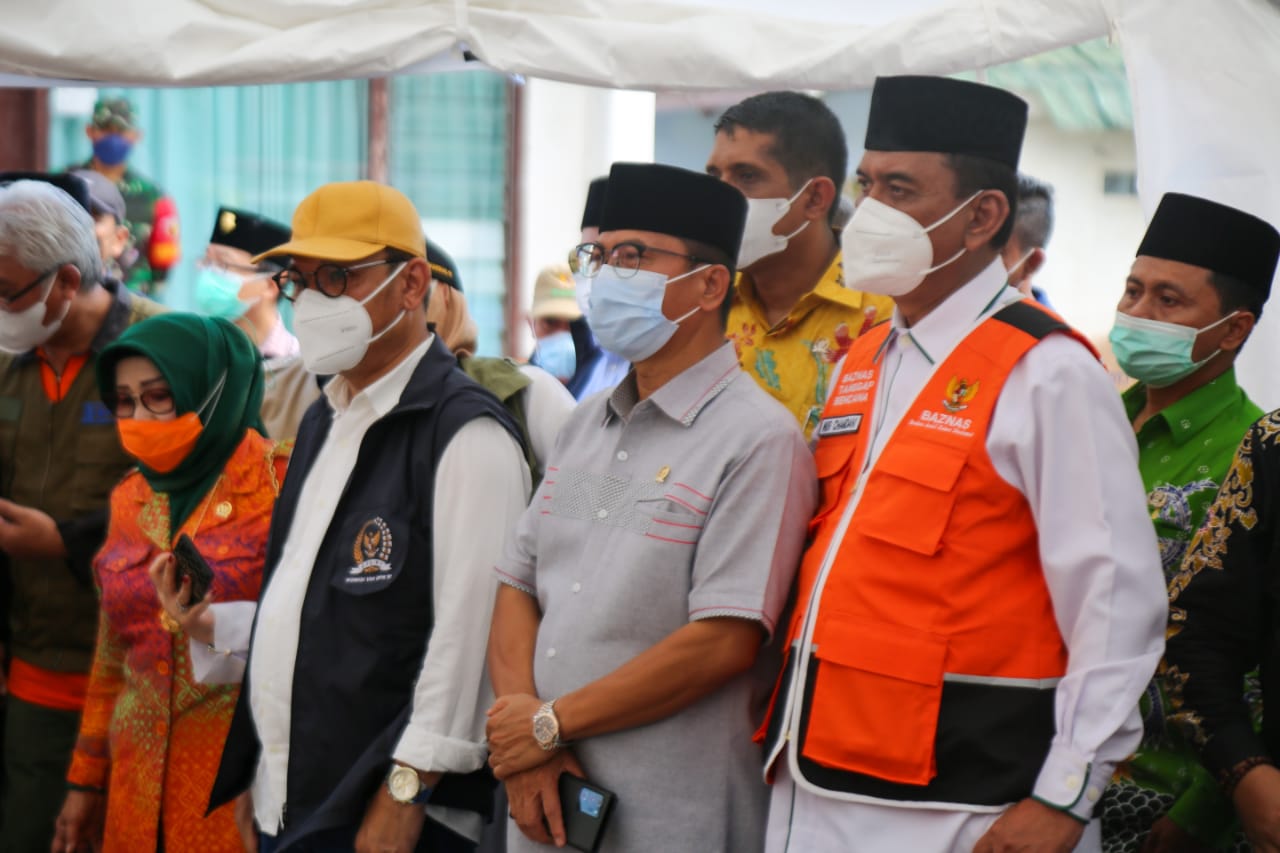 Komisi VIII DPR RI Tinjau Posko Pengungsian Erupsi Gunung Semeru