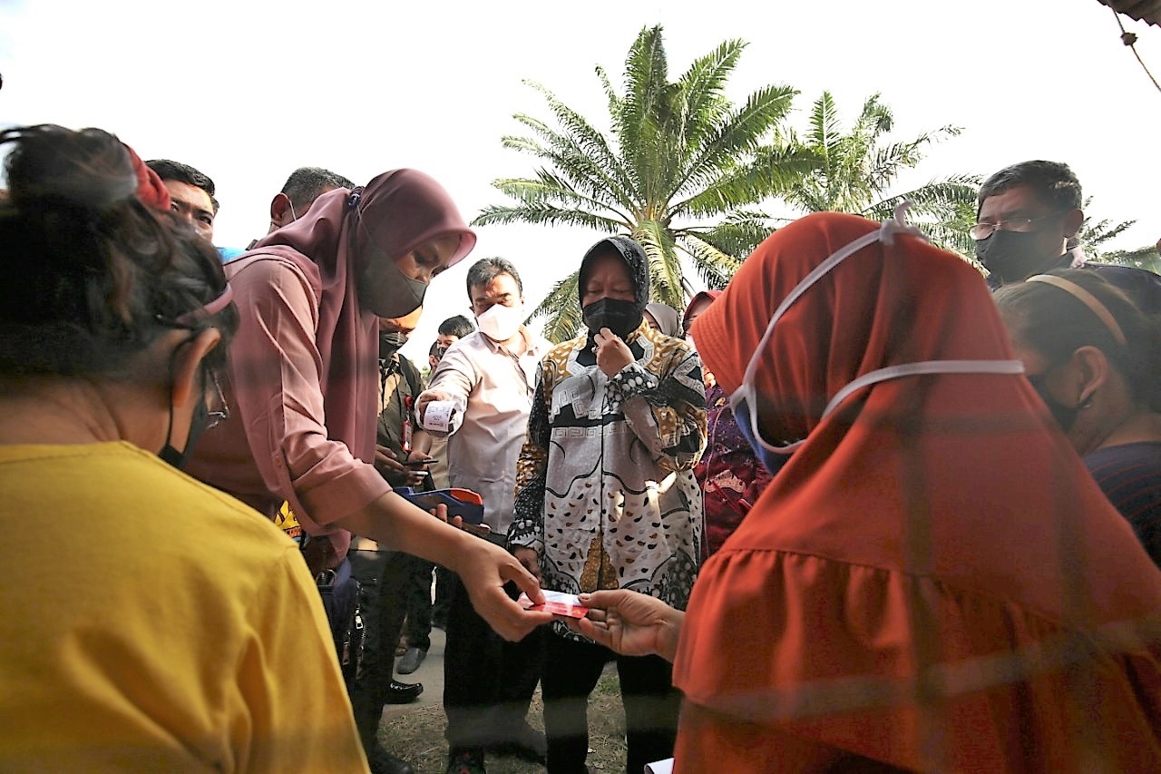 Cek Percepatan Salur Bansos di Lampung, Mensos Minta Warga Sakit, Lansia dan Penyandang Disabilitas Jadi Prioritas