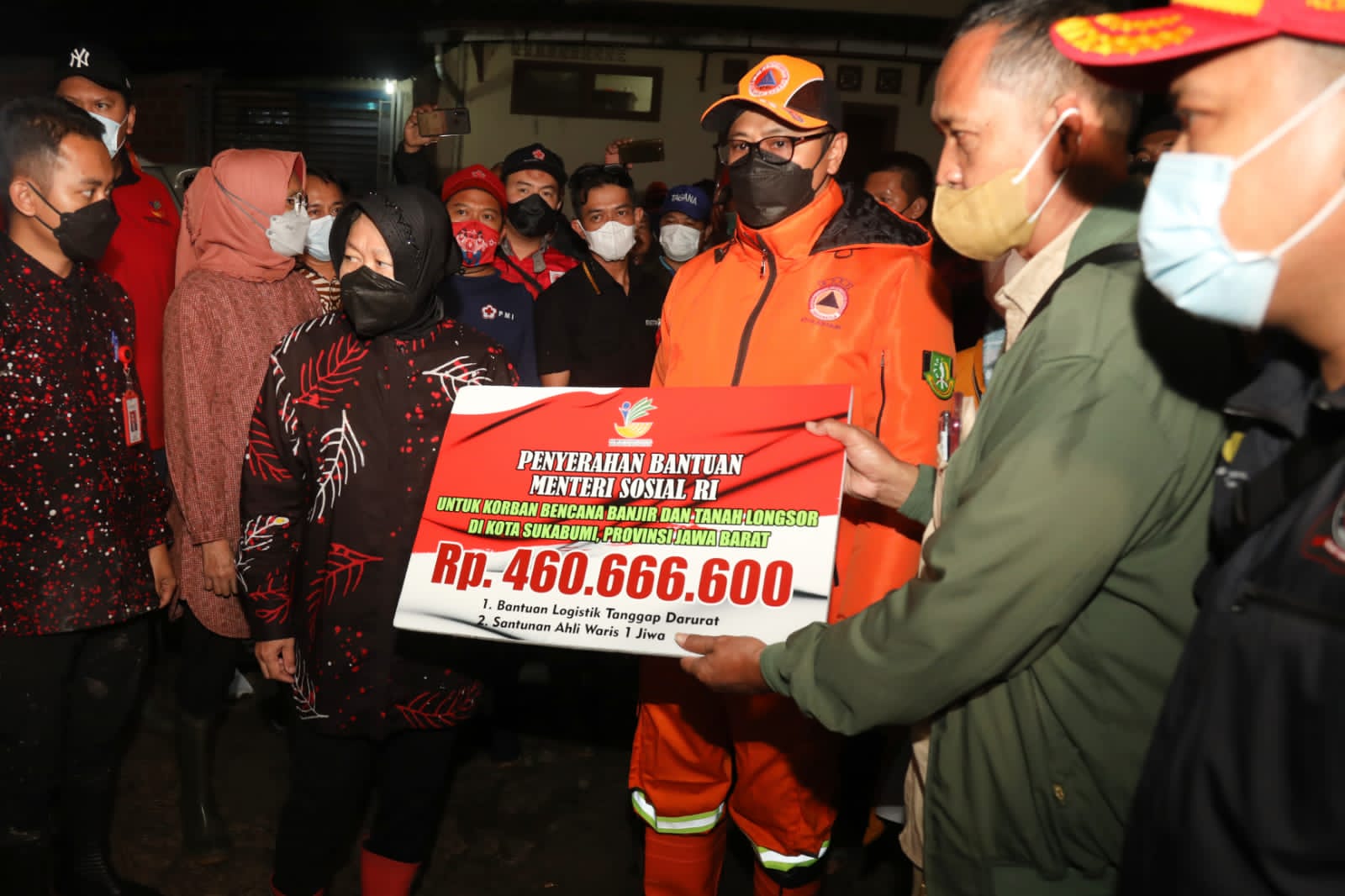 Kemensos Salurkan Bantuan bagi Warga Terdampak Banjir di Bogor dan Sukabumi