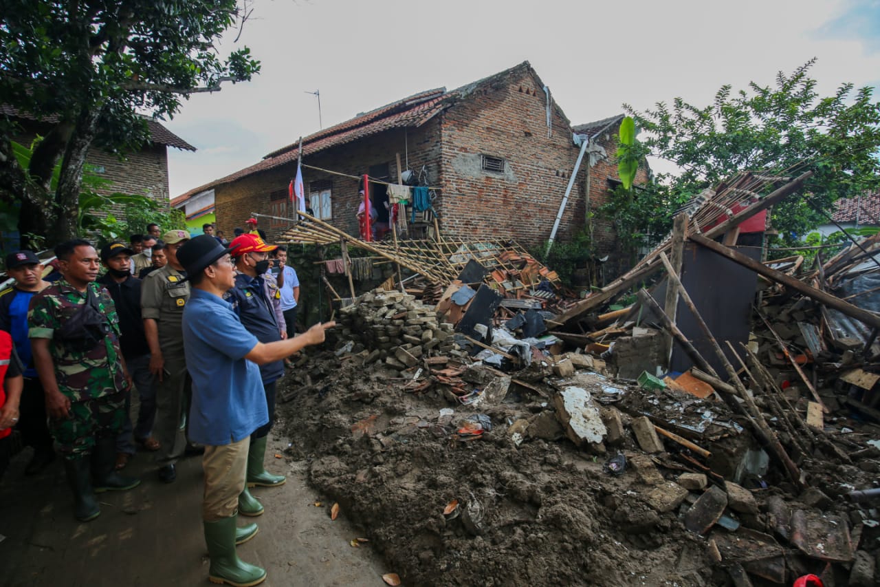 Peninjauan Lokasi Terdampak Banjir di Kota Serang