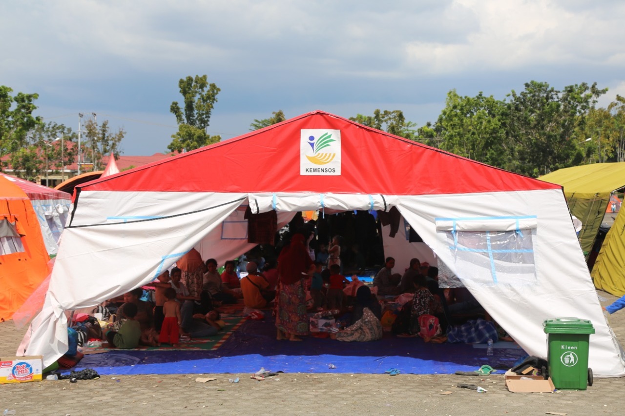 Tenda Serbaguna dan Posko Penanggulangan Bencana Kemensos di Pasaman Barat
