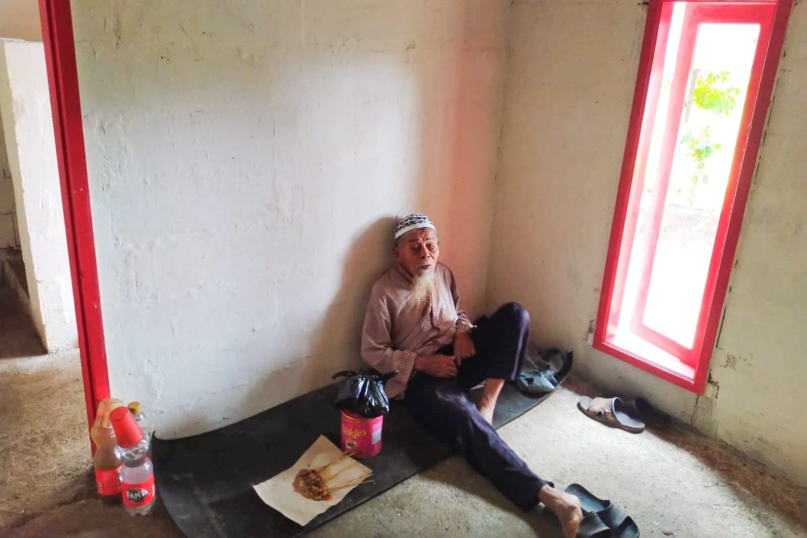 Dari Gubug Reyot, Kakek 80 Tahun ini Akhirnya Bisa Tinggal di Rumah Layak Huni