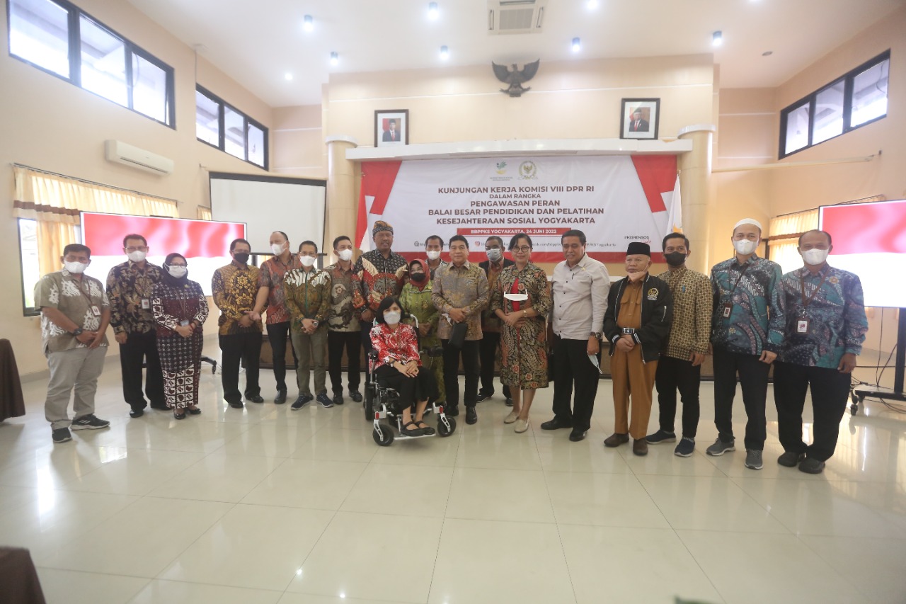 Bahas Penanganan Kemiskinan, Sinergi BBPPKS Yogyakarta dan Komisi VIII DPR RI