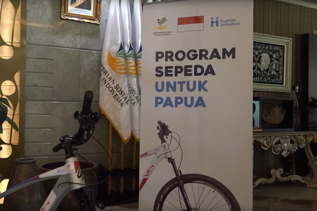 Bikes for Papuan Children