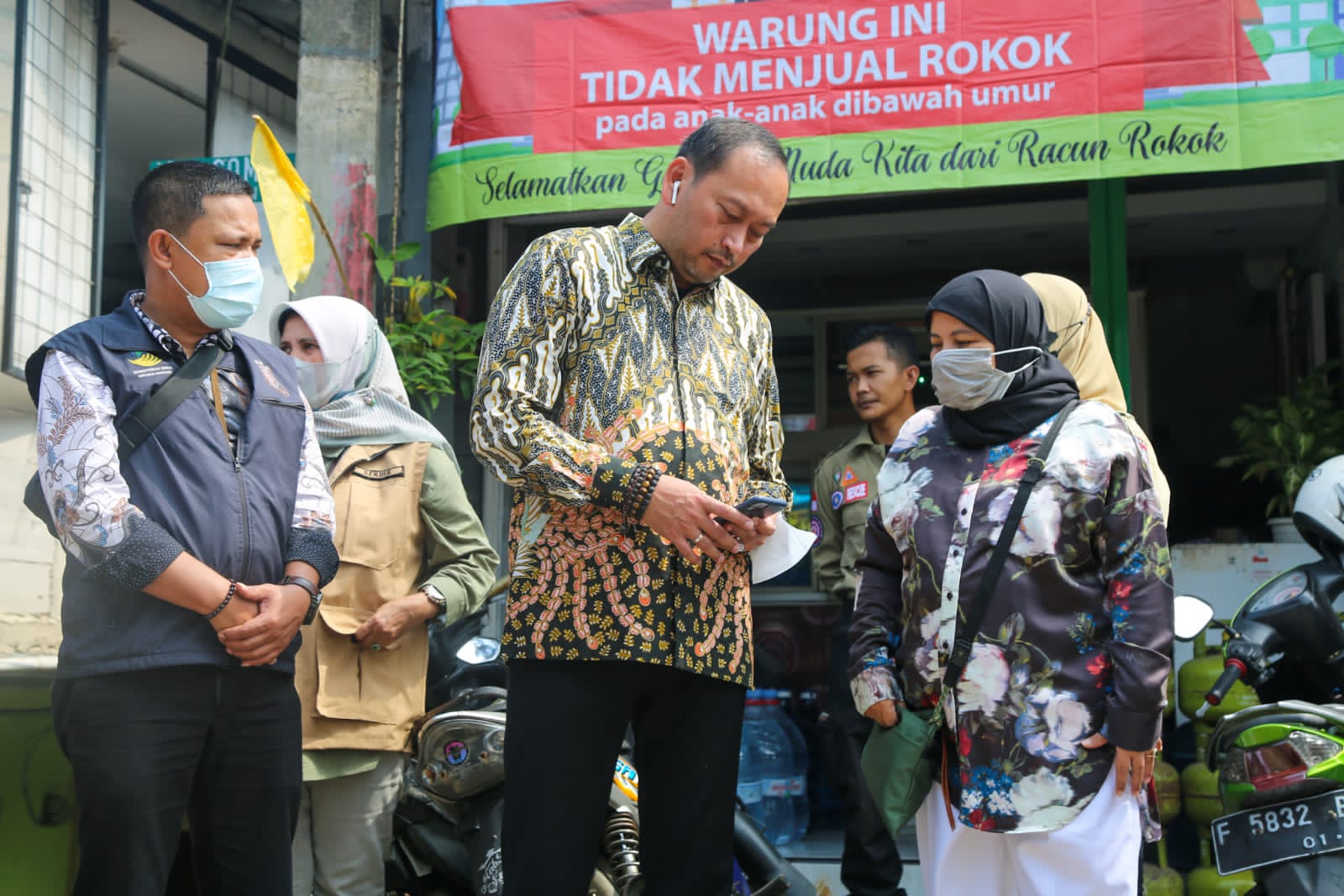 Penyerahan Santunan Ahli Waris bagi Keluarga Korban Longsor di Bogor