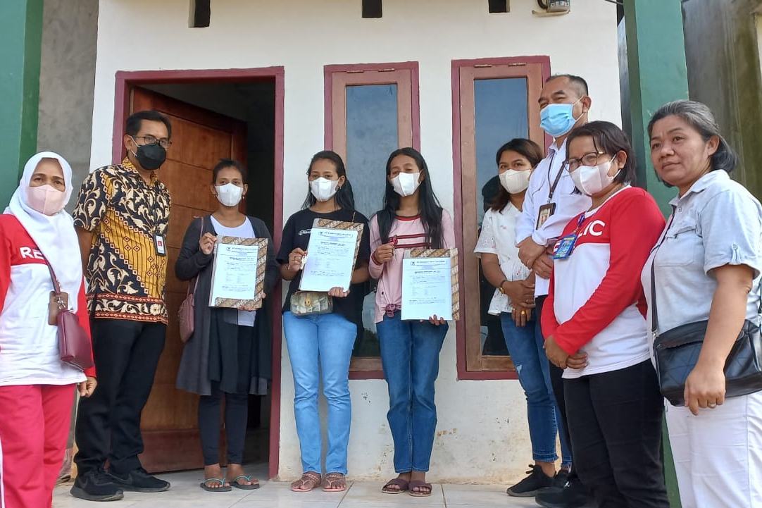 Mensos Berikan 3 Rumah dan Kewirausahaan Untuk Korban Kekerasan Seksual di Ambon