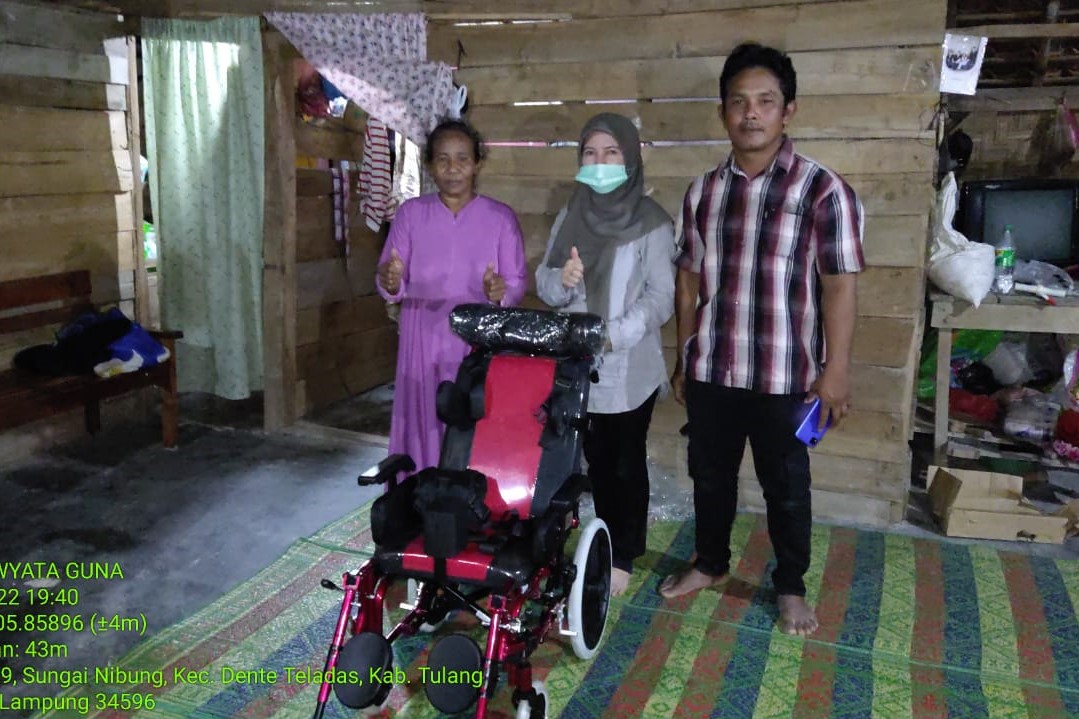 Kursi Roda Cerebral Palsy Pengganti Stroller untuk Riki Saputra