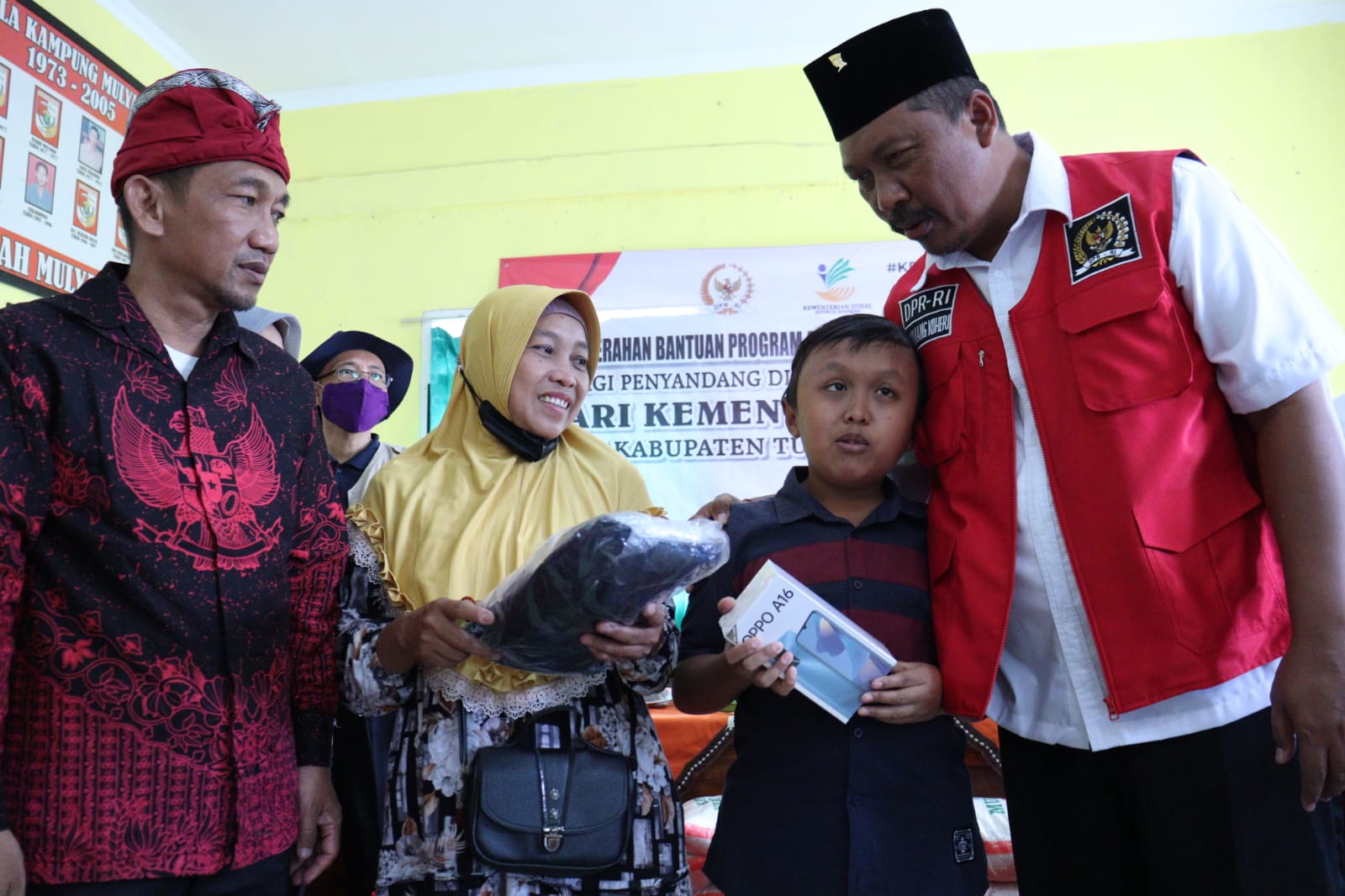 MoSA and Commission VIII of the House Help People with Disabilities in Tulang Bawang Barat