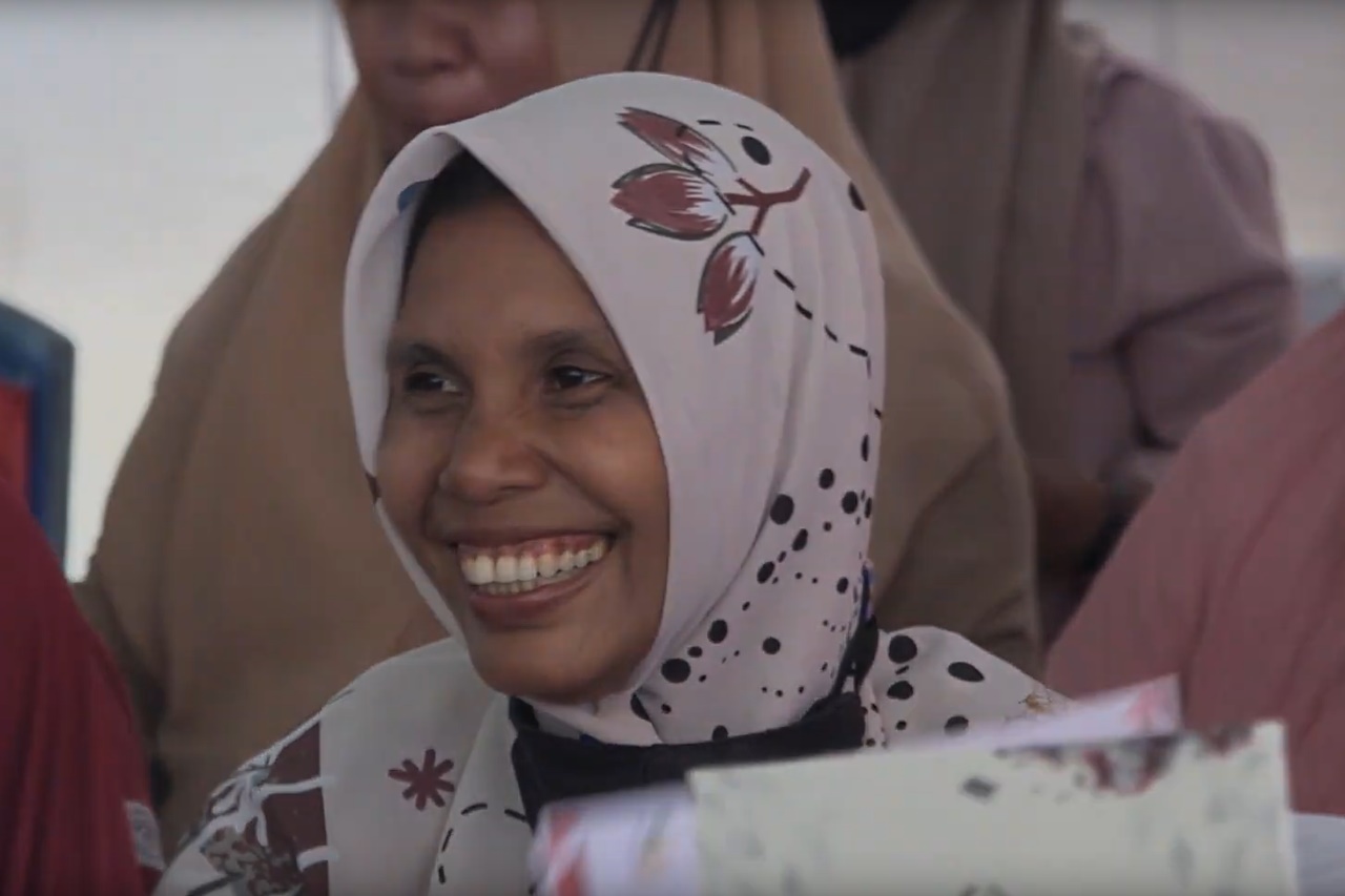 Happy Smiles of Sofifi City Beneficiaries Visited by the President of the Republic of Indonesia