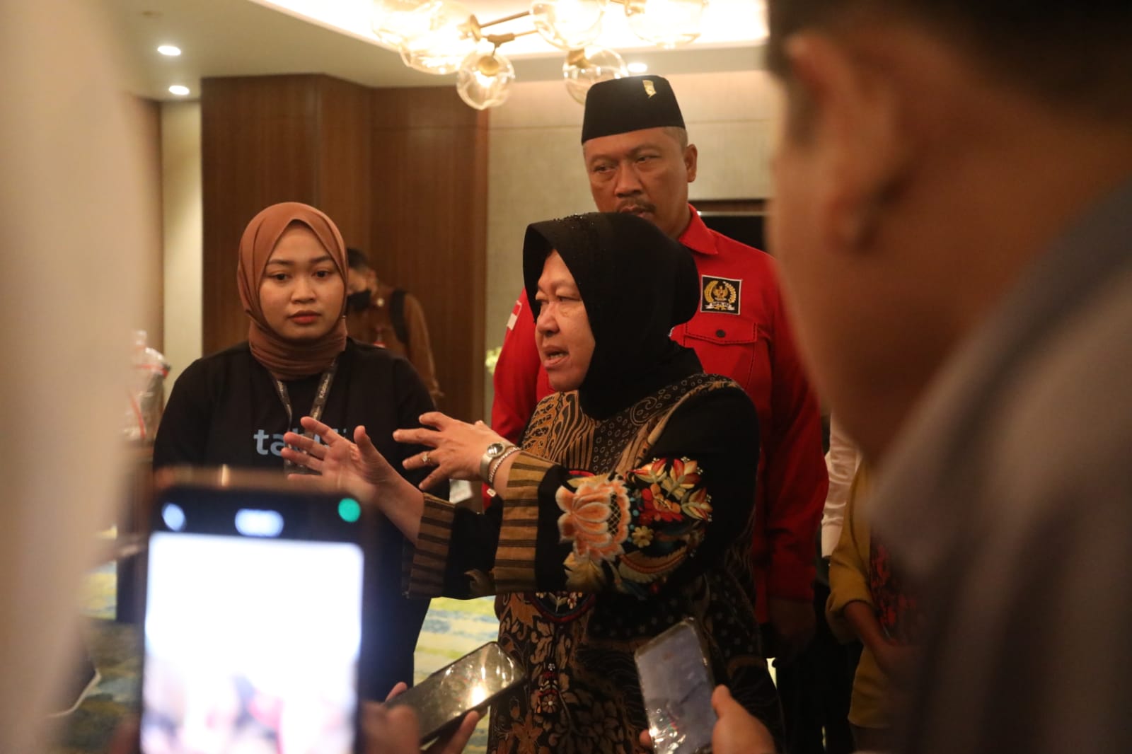 Mensos Bantu Pengobatan Dua Warga Lampung