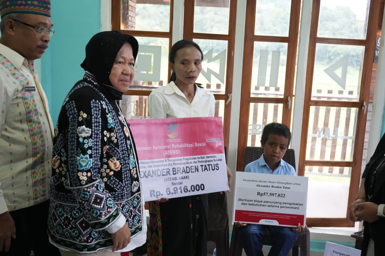Kemensos Salurkan Bantuan Pemberdayaan bagi 5 Korban TPPO di Kabupaten Manggarai Timur