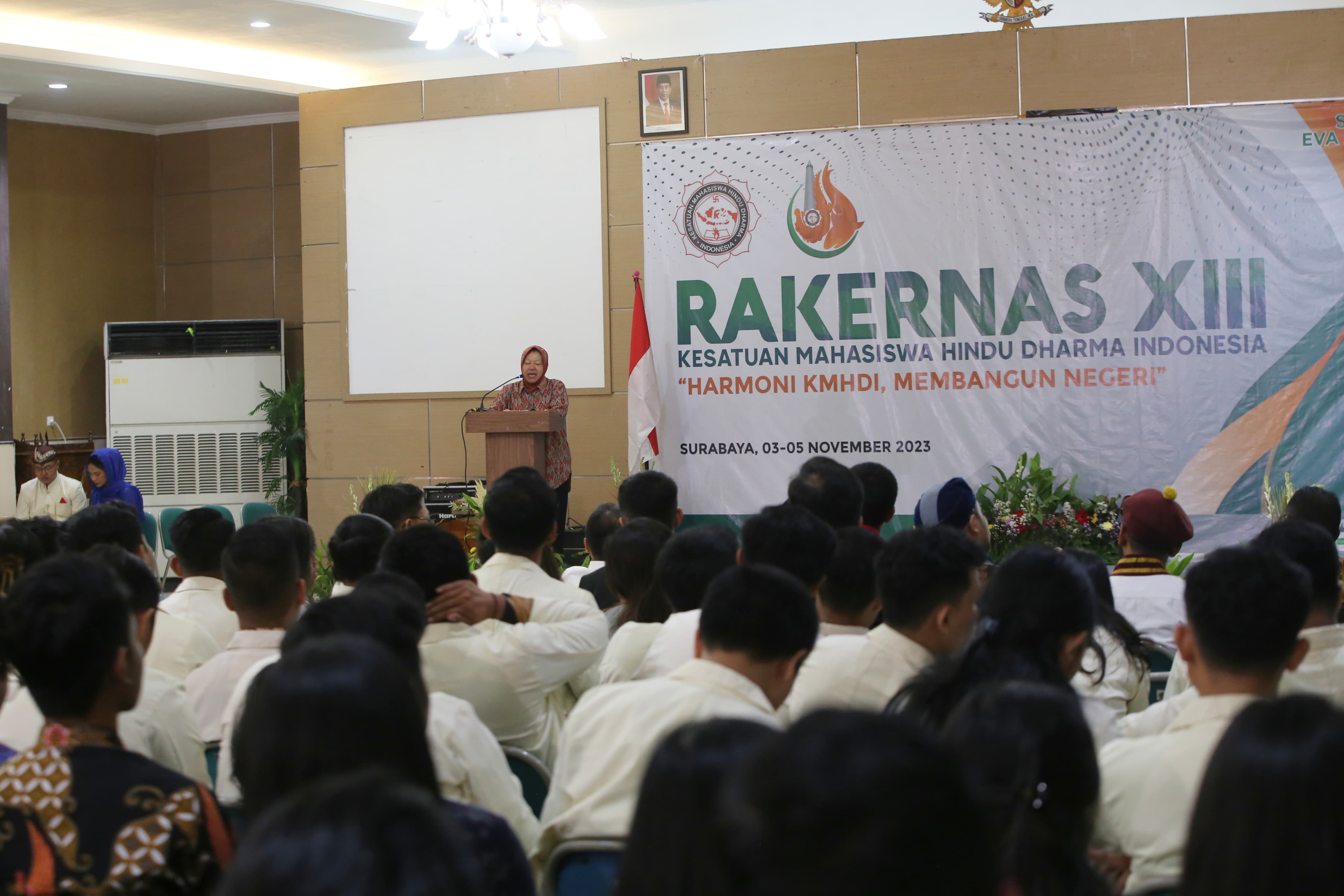 Minister of Social Affairs Invites Students to Build Regions