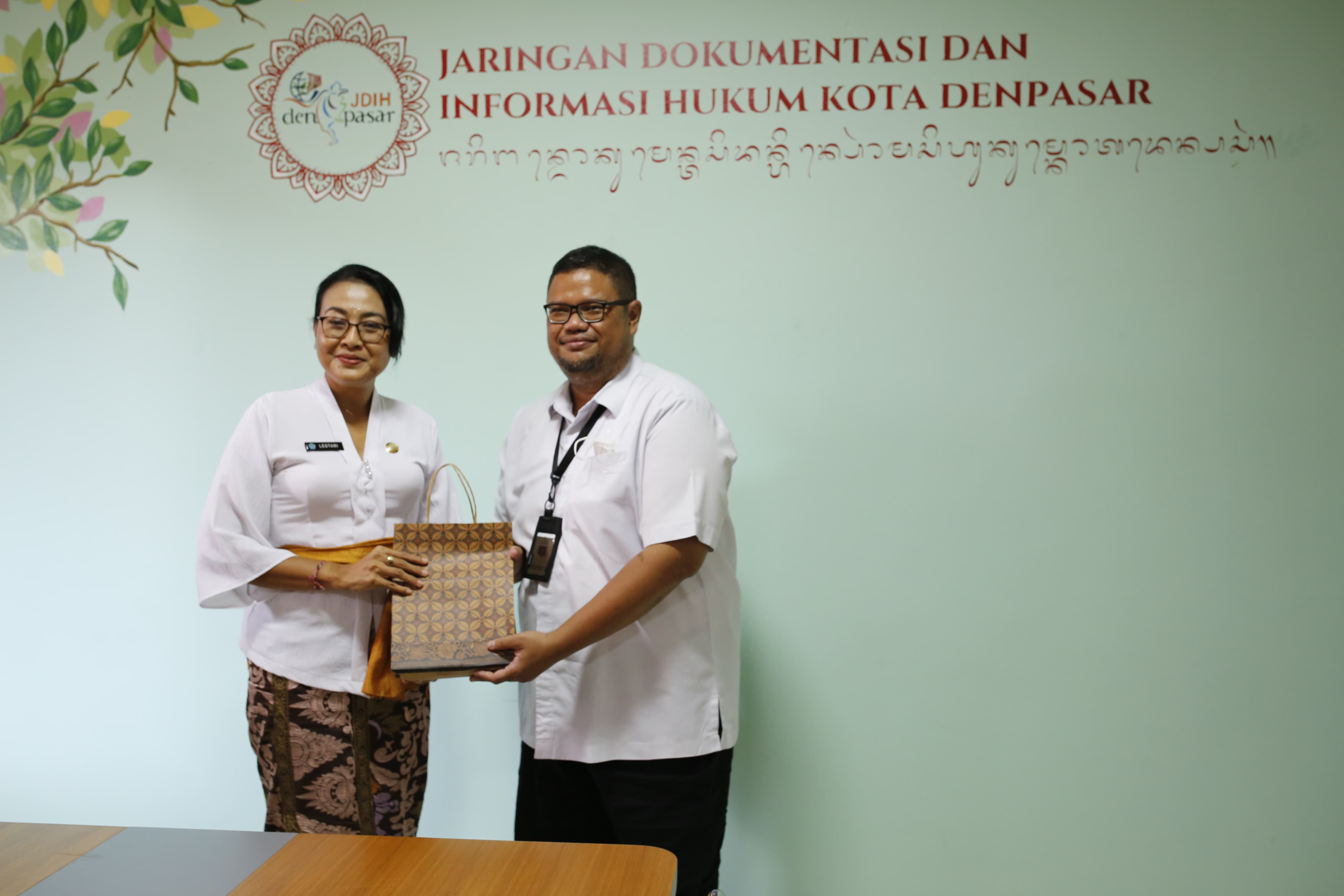 Synergy of JDIH Services, MoSA's Legal Bureau Visits JDIH Denpasar City Government