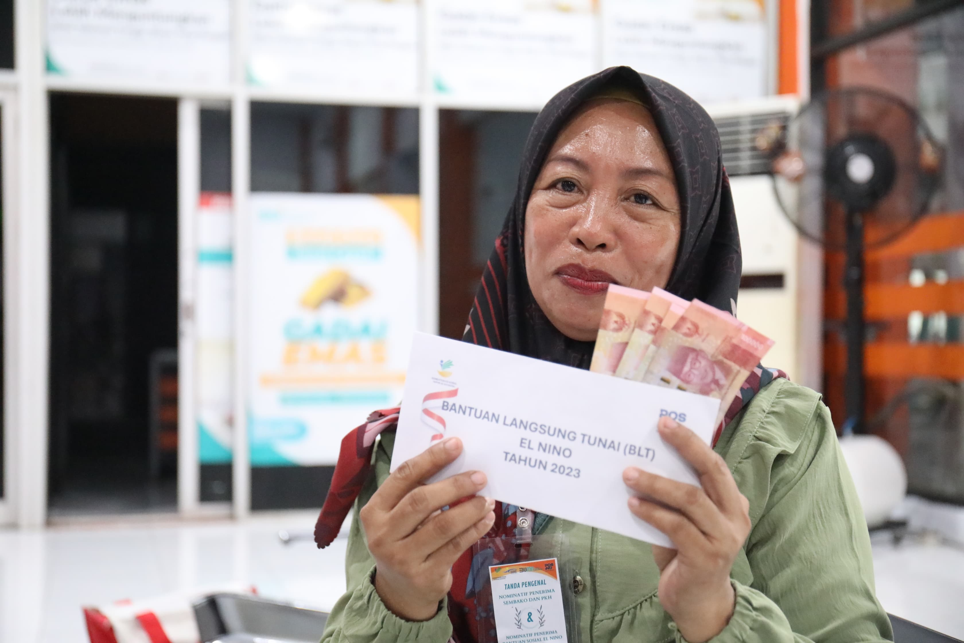 El Nino Cash Assistance Distribution at the Manado Post Office