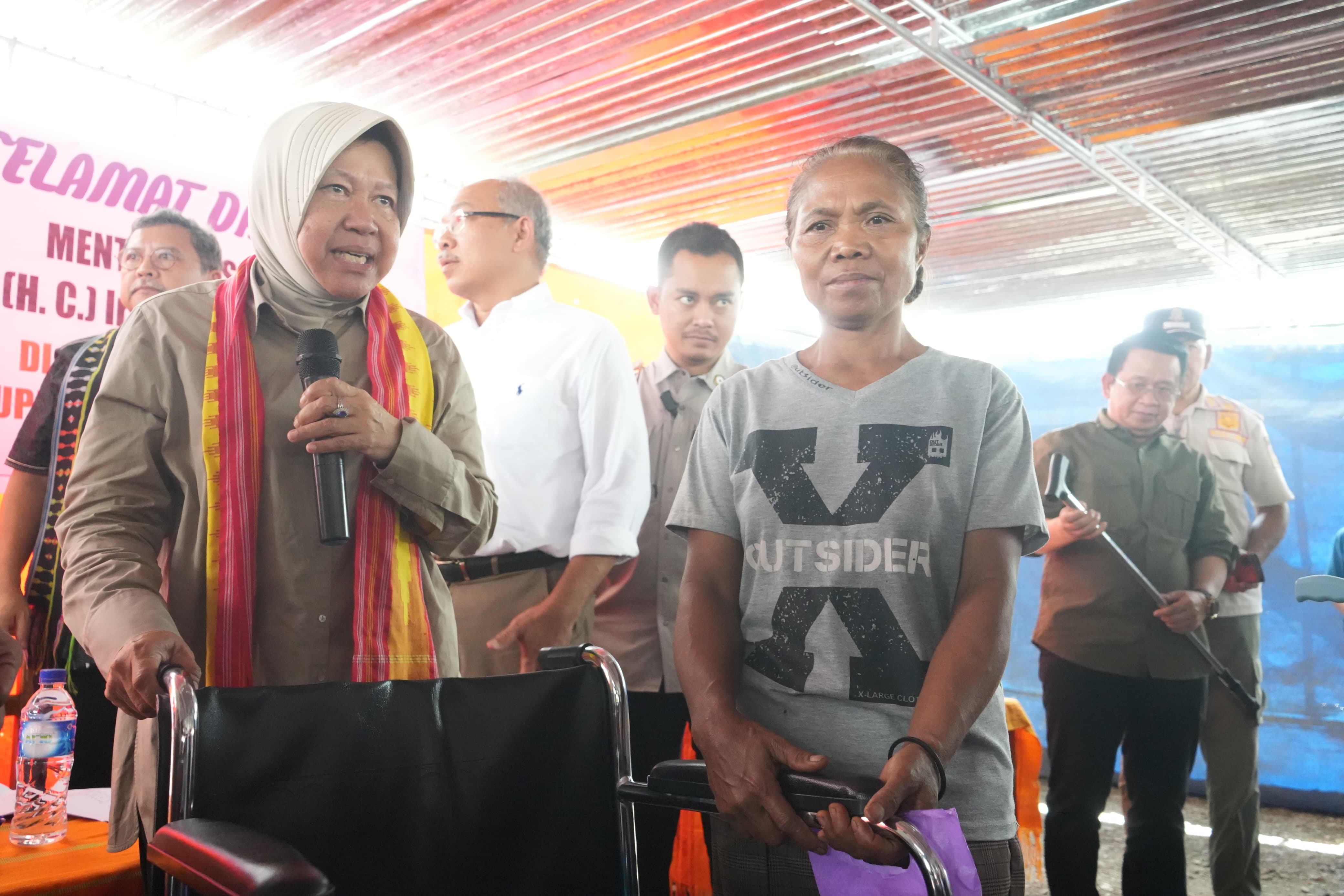 Bantu Ibu Tulang Punggung Keluarga di Manggarai Timur, Mensos Siapkan  Bantuan Pemberdayaan untuk Kepala Keluarga