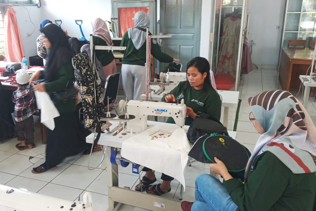 Sentra Wirajaya Makassar dan PT. Pelindo Jasa Maritim Gelar Pelatihan bagi Disabilitas