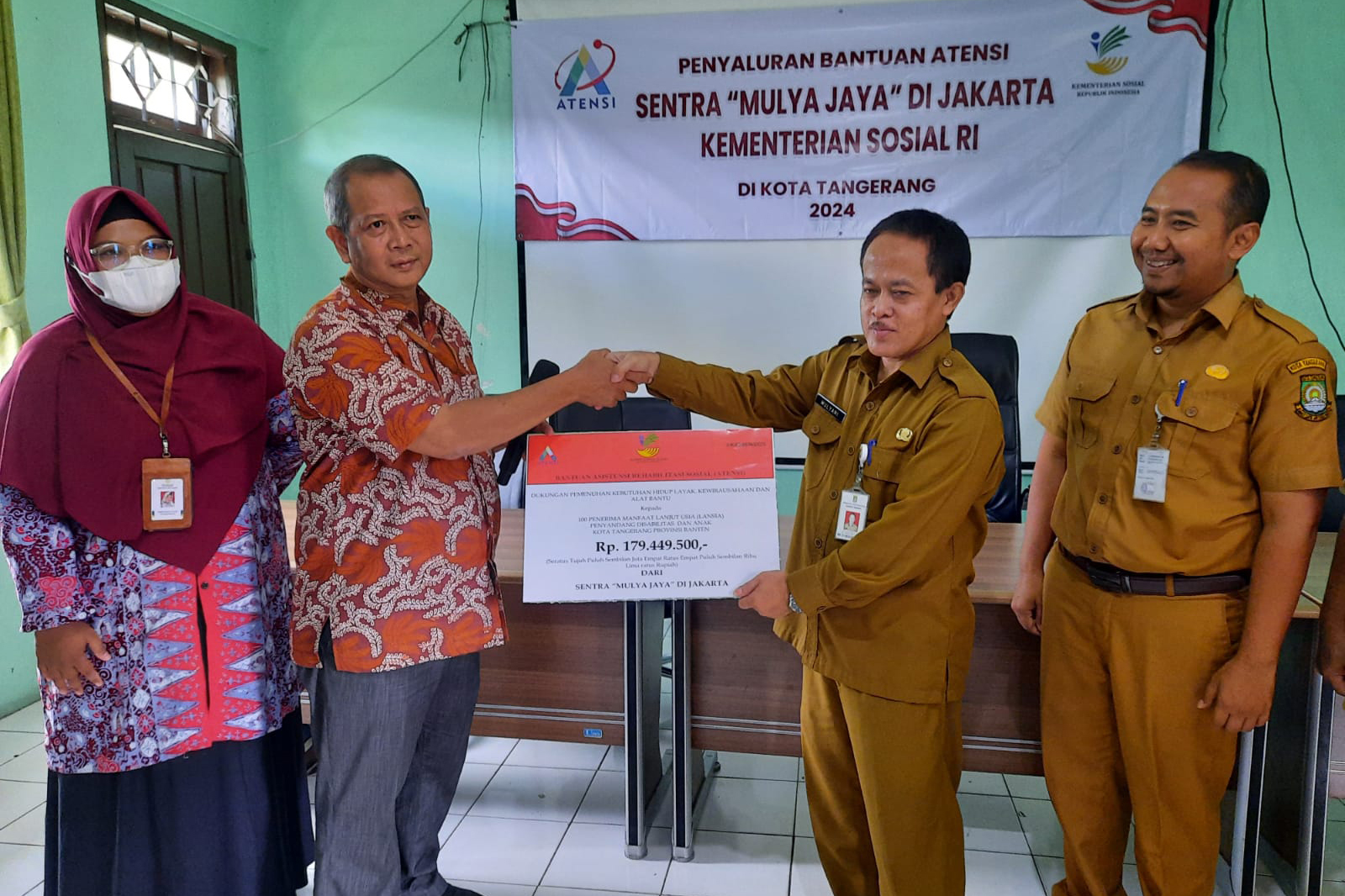 Sentra Mulya Jaya Salurkan ATENSI bagi 100 Penerima Manfaat di Kota Tangerang