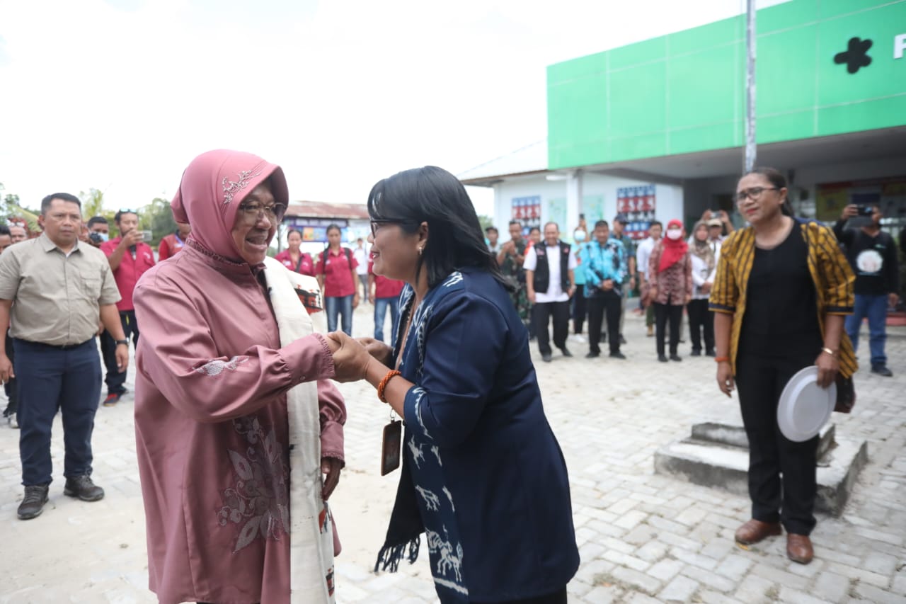 Two Weeks Later, Social Affairs Minister Risma Returned to East Sumba