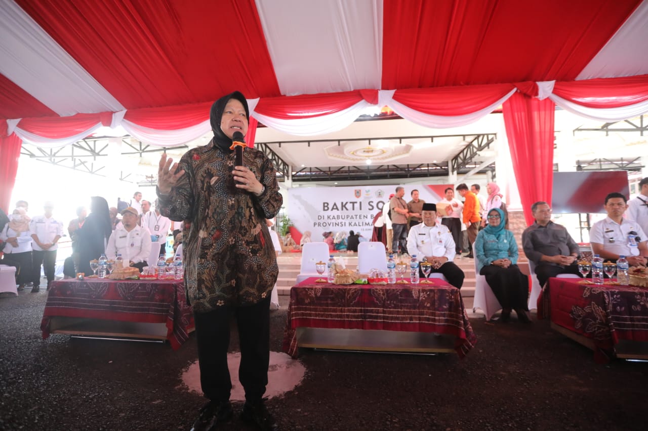 Penyerahan Bantuan Usaha dan Alat Bantu Disabilitas di Barito Kuala