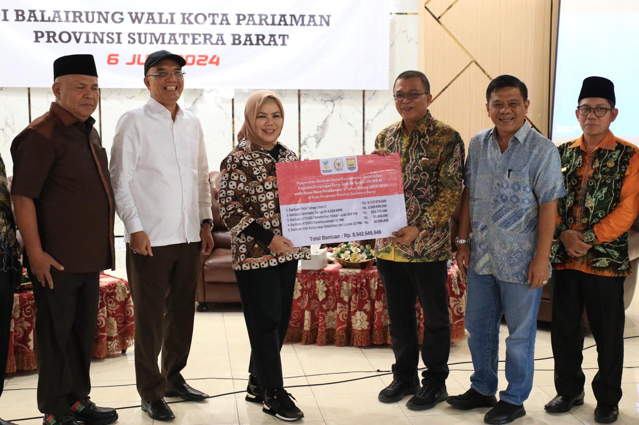 Kunker Spesifik Komisi VIII DPR-RI Salurkan Bantuan Sosial Rp8 Miliar untuk Masyarakat Kota Pariaman