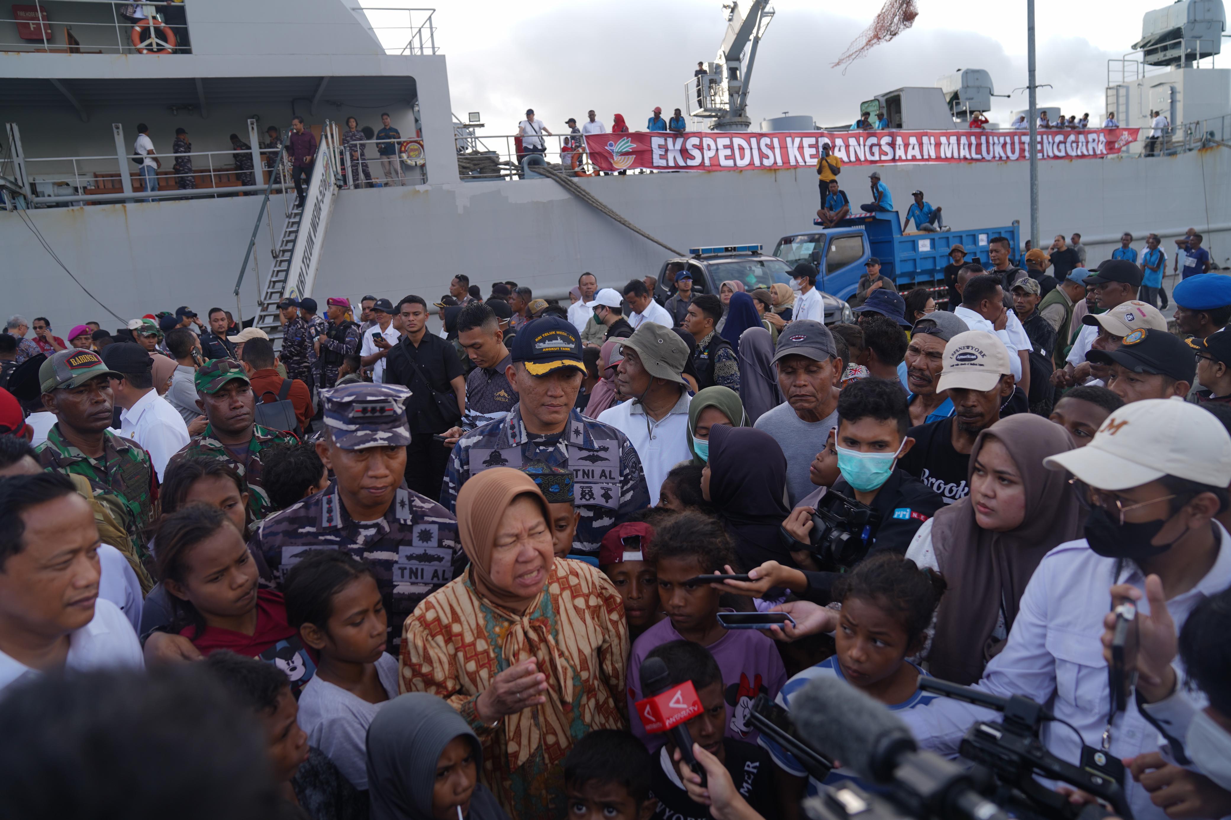 Kemensos Sentuh Pulau Perbatasan Melalui Bakti Sosial Operasi Katarak