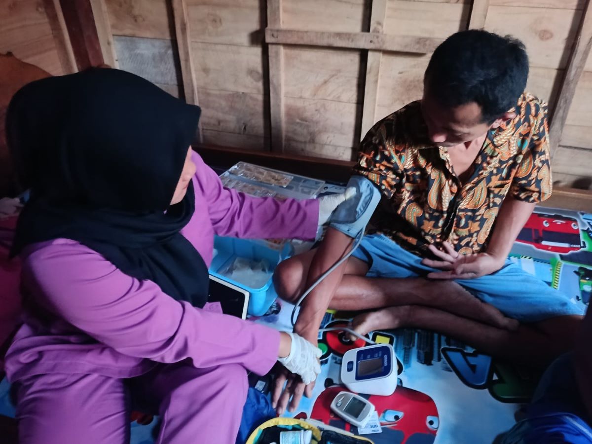 Kemensos Bantu Kakak Beradik Penyandang Disabilitas yang Dirawat Ayah Lansia