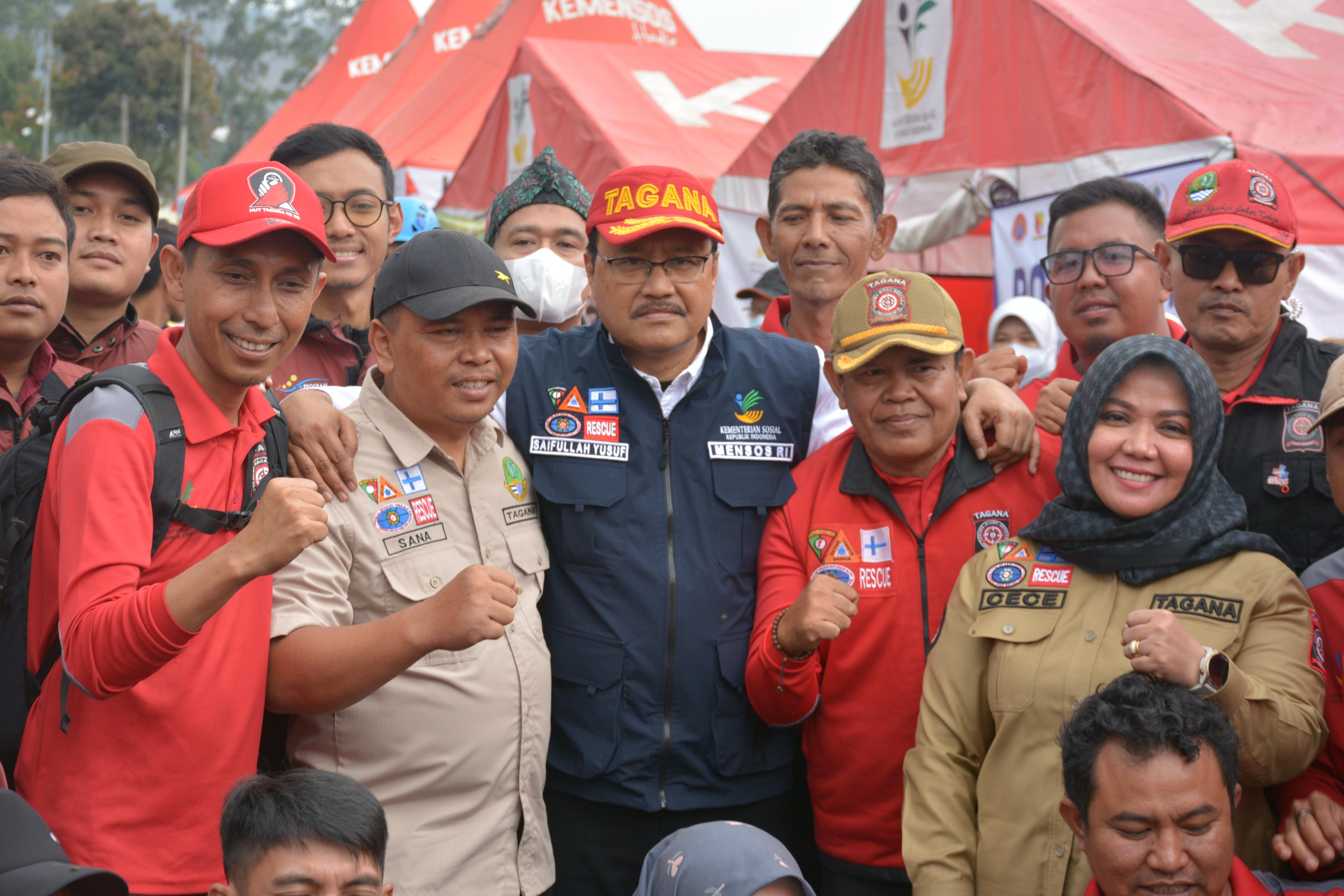 Minister of Social Affairs Saifullah Yusuf: Earthquake Handling in West Bandung Regency is Runs Effectively and in Collaboration