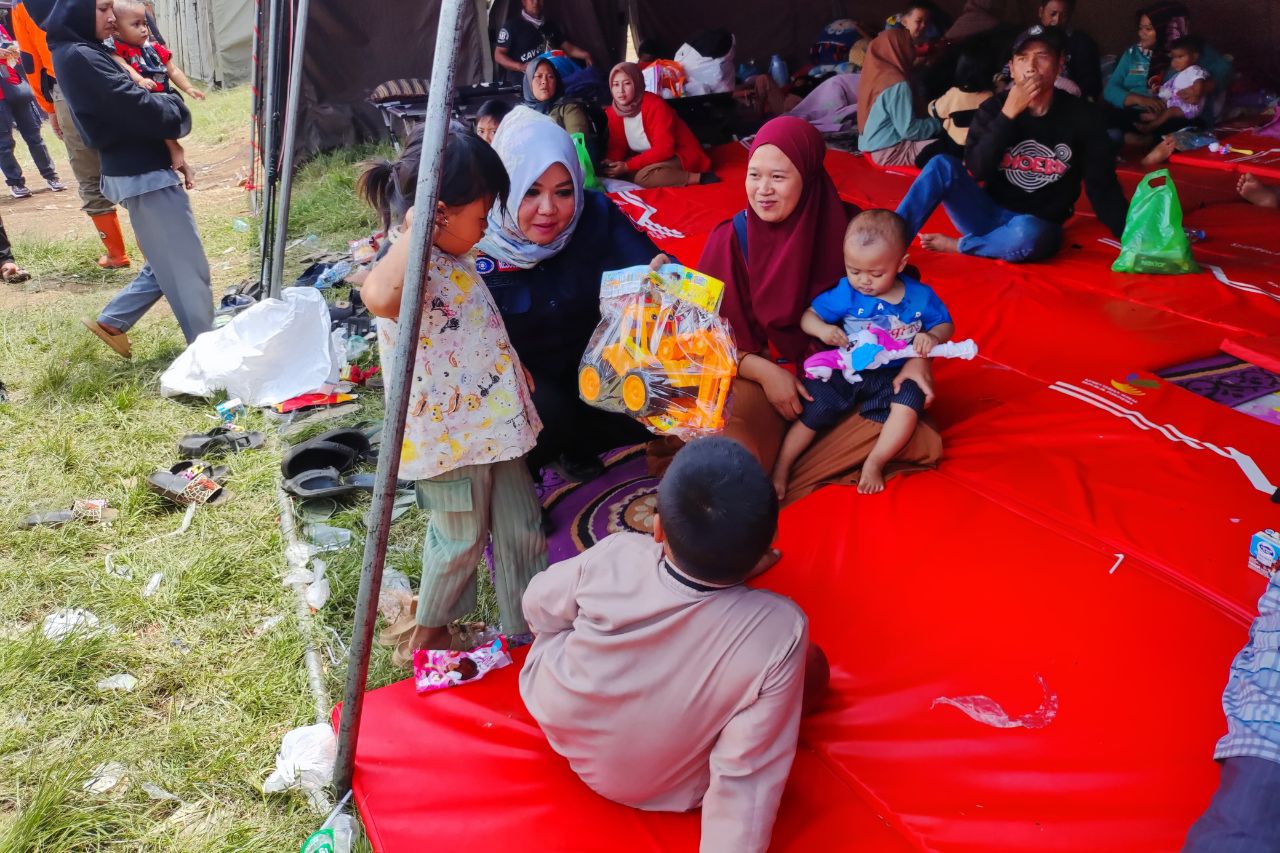 Hari ke-3 Pascagempa, Kemensos Masih Terus Layani Kebutuhan Ribuan Pengungsi di Bandung