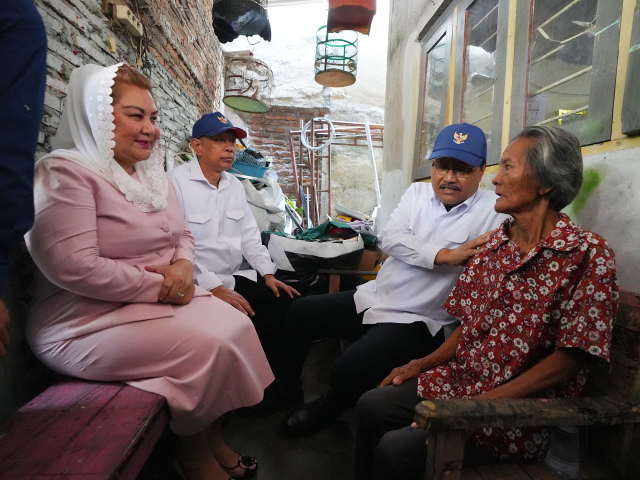 Mensos dan Wamensos Kunjungi Semarang Pastikan Bantuan Makan Bergizi untuk Lansia Tepat Sasaran