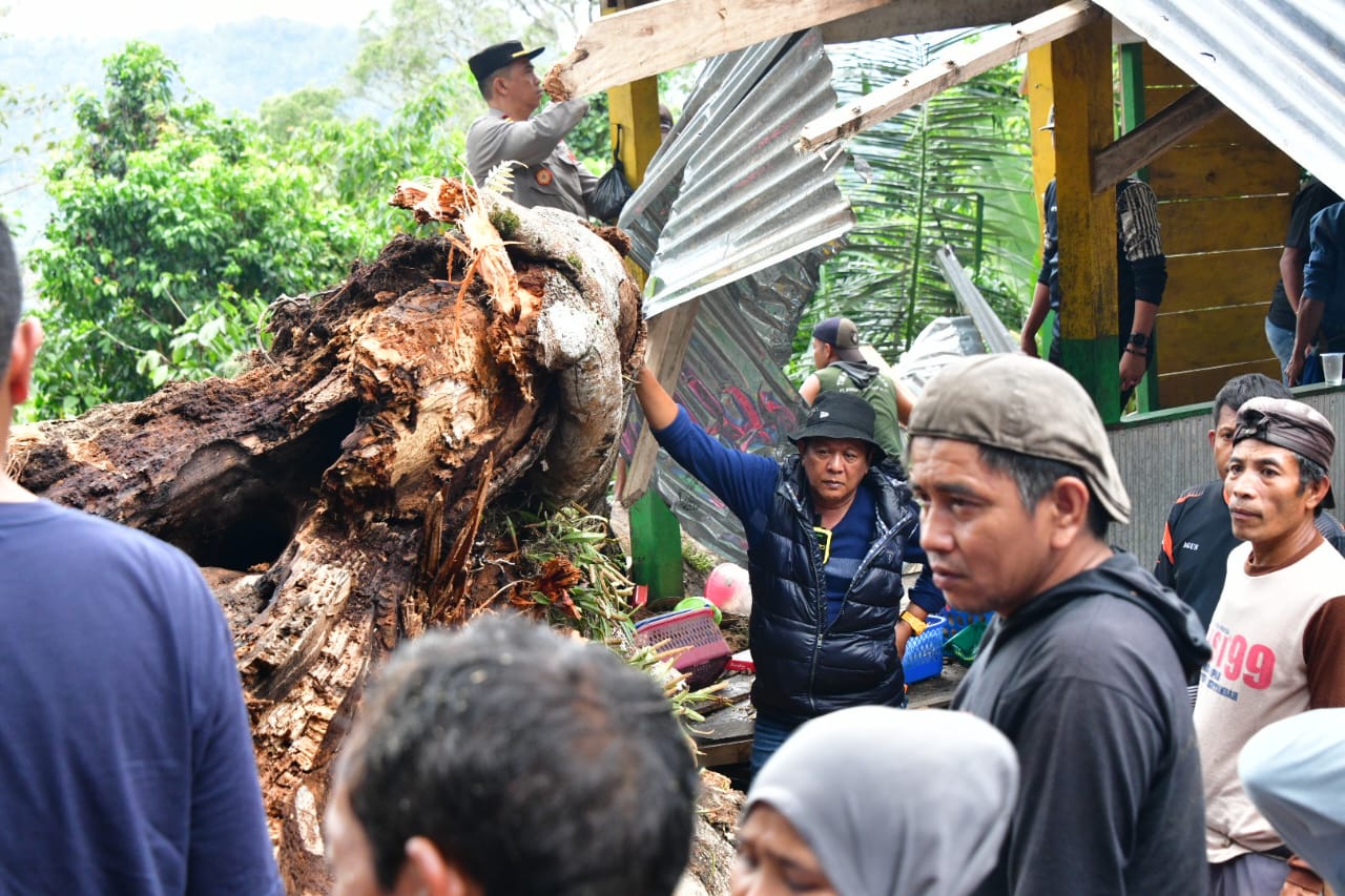 Kemensos Akan Salurkan Santunan bagi Korban Bencana Angin Kencang Soppeng Sulsel