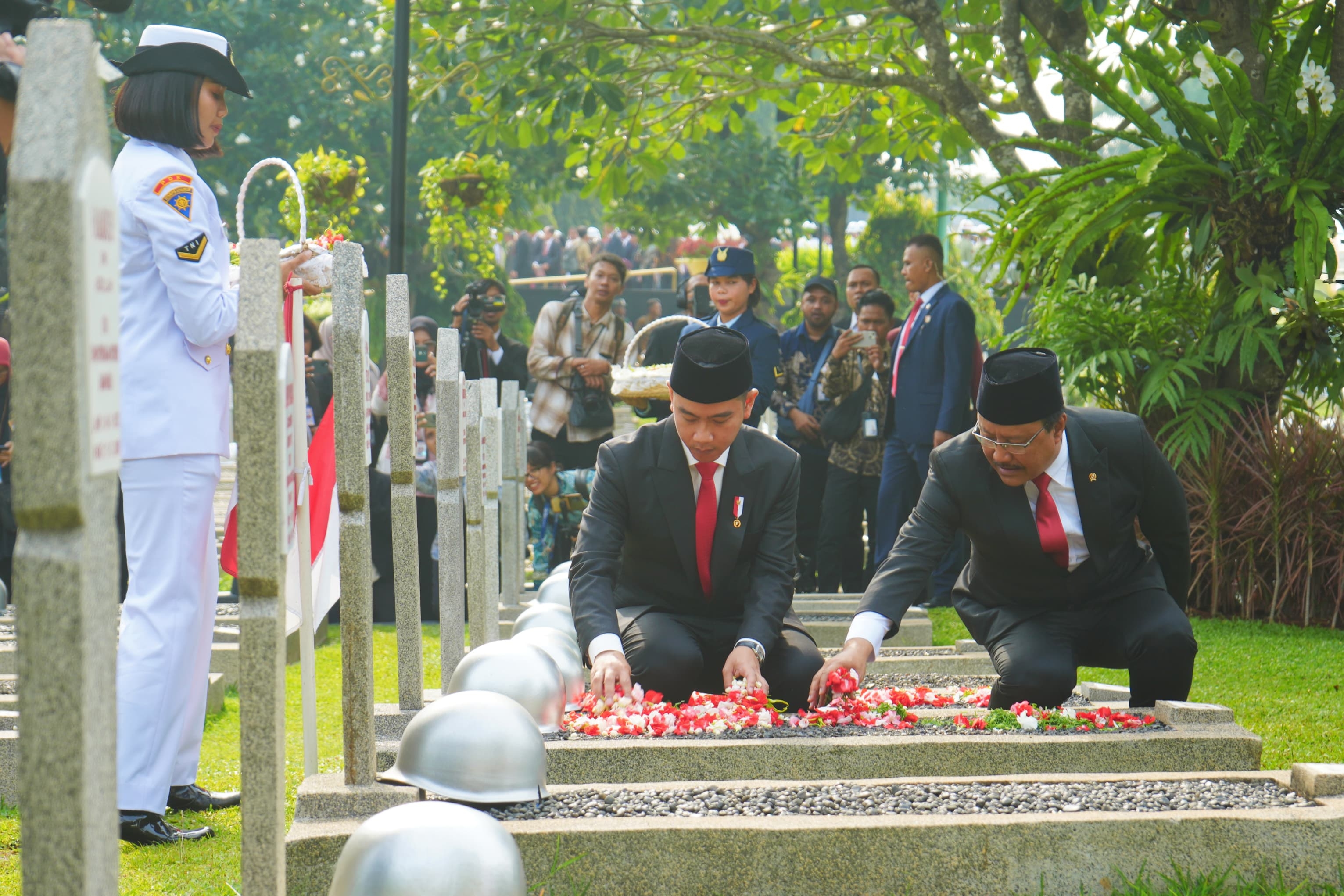 Peringatan Hari Pahlawan 2024 di TMPNU Kalibata