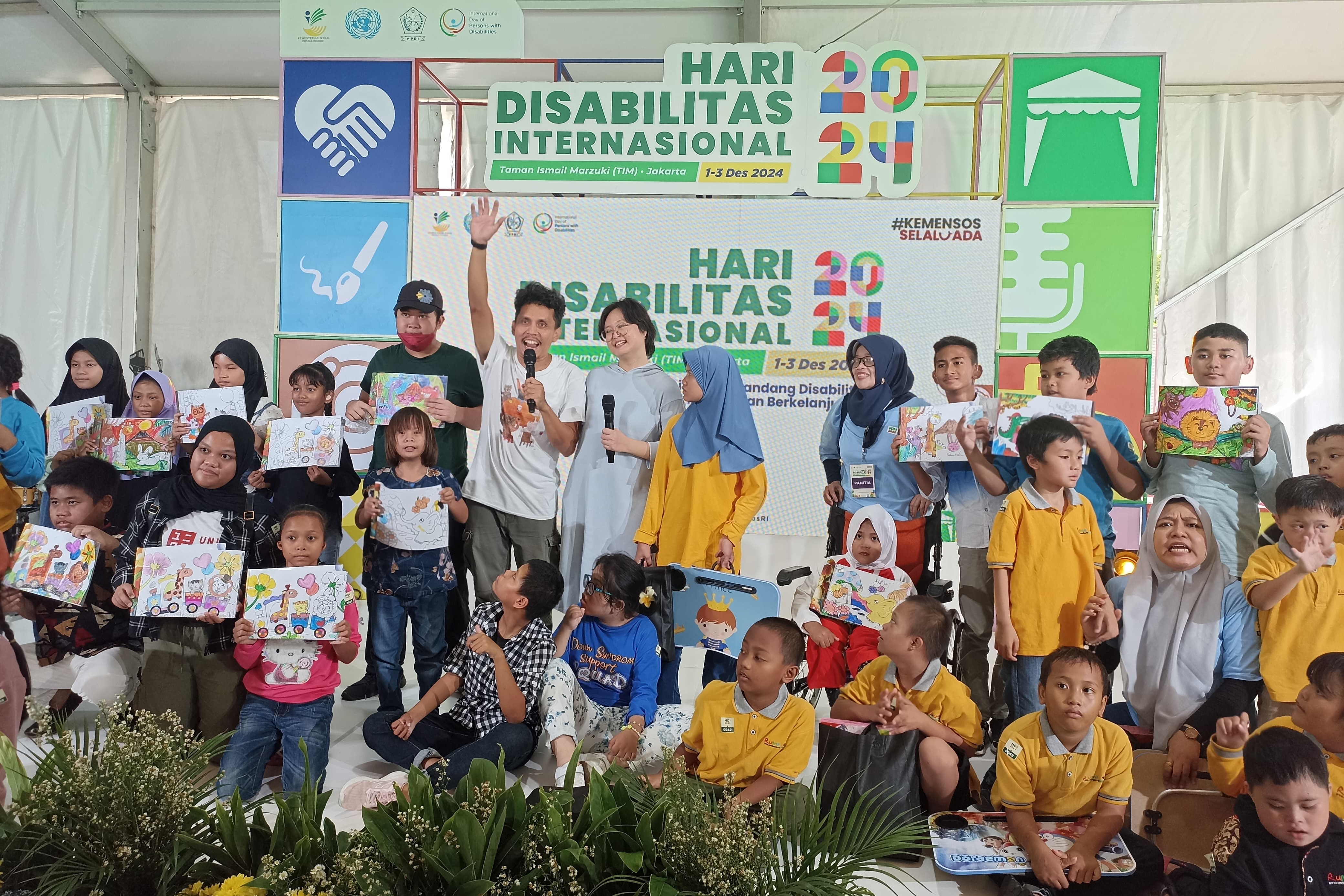 Kemensos Pupuk Bakat Seni Anak Penyandang Disabilitas Melalui Lomba Mewarnai