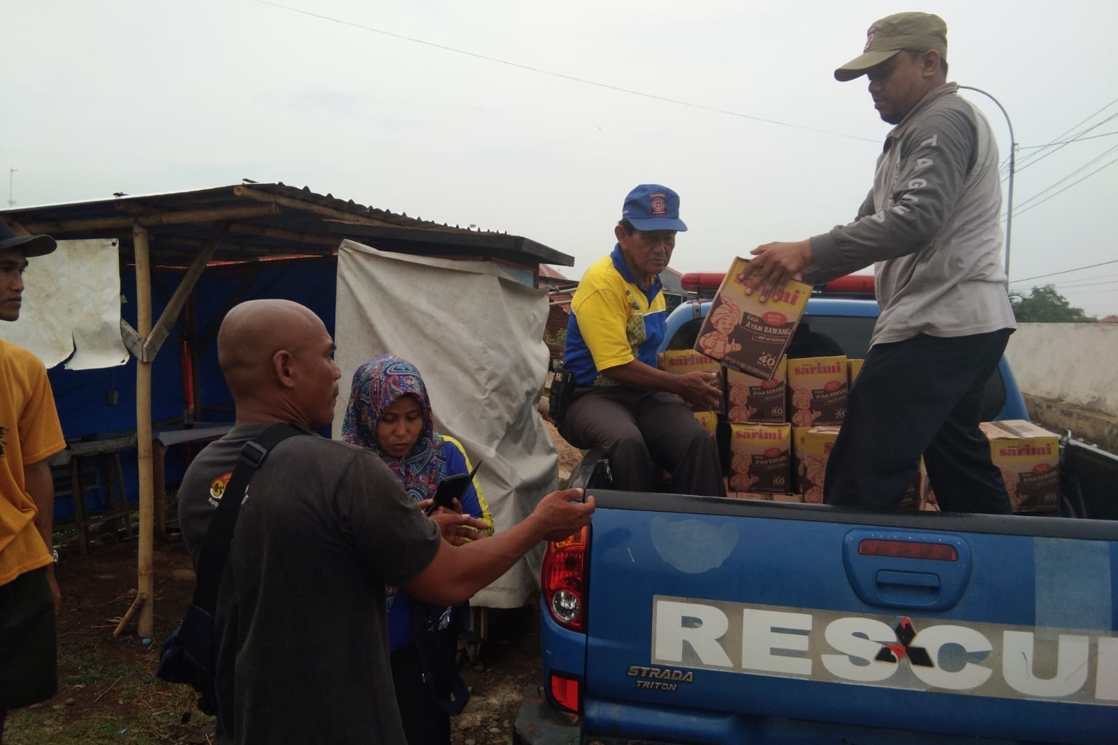 Kemensos Salurkan Bantuan untuk Penanganan Banjir di Pekalongan