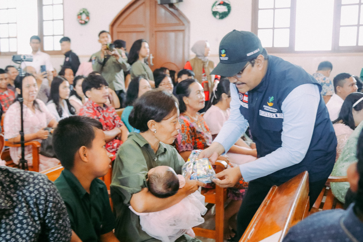 Di Tengah Suasana Natal, Kemensos Salurkan Rp5,4 Miliar untuk Korban Banjir Sulsel